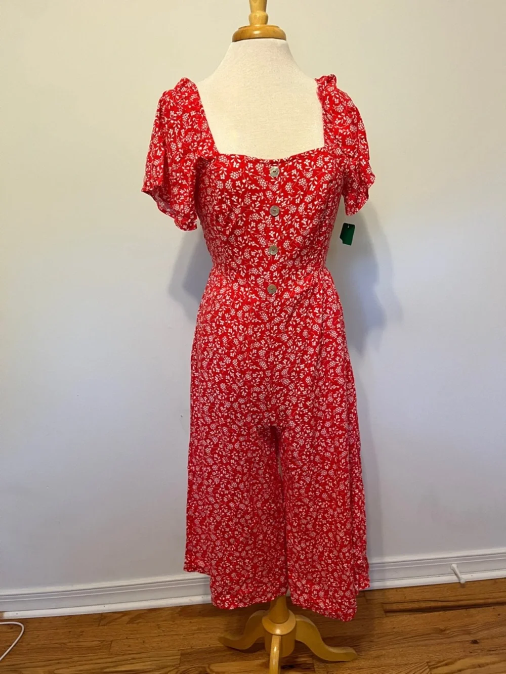 NWT luxology | floral jumpsuit | Small Smocked back - Picture 1 of 14